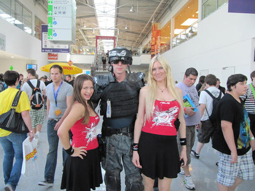 Обо всем - Девушки GamesCom 2010